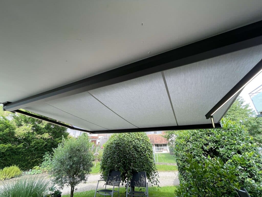 Markise an der Decke