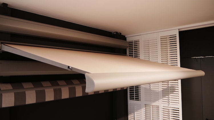 stabile Markise ausgefahren